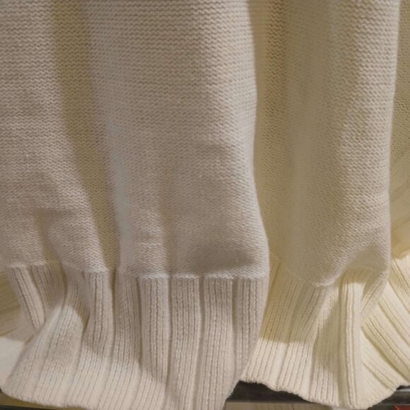 Woman's  sweater - Picture 2 of 11